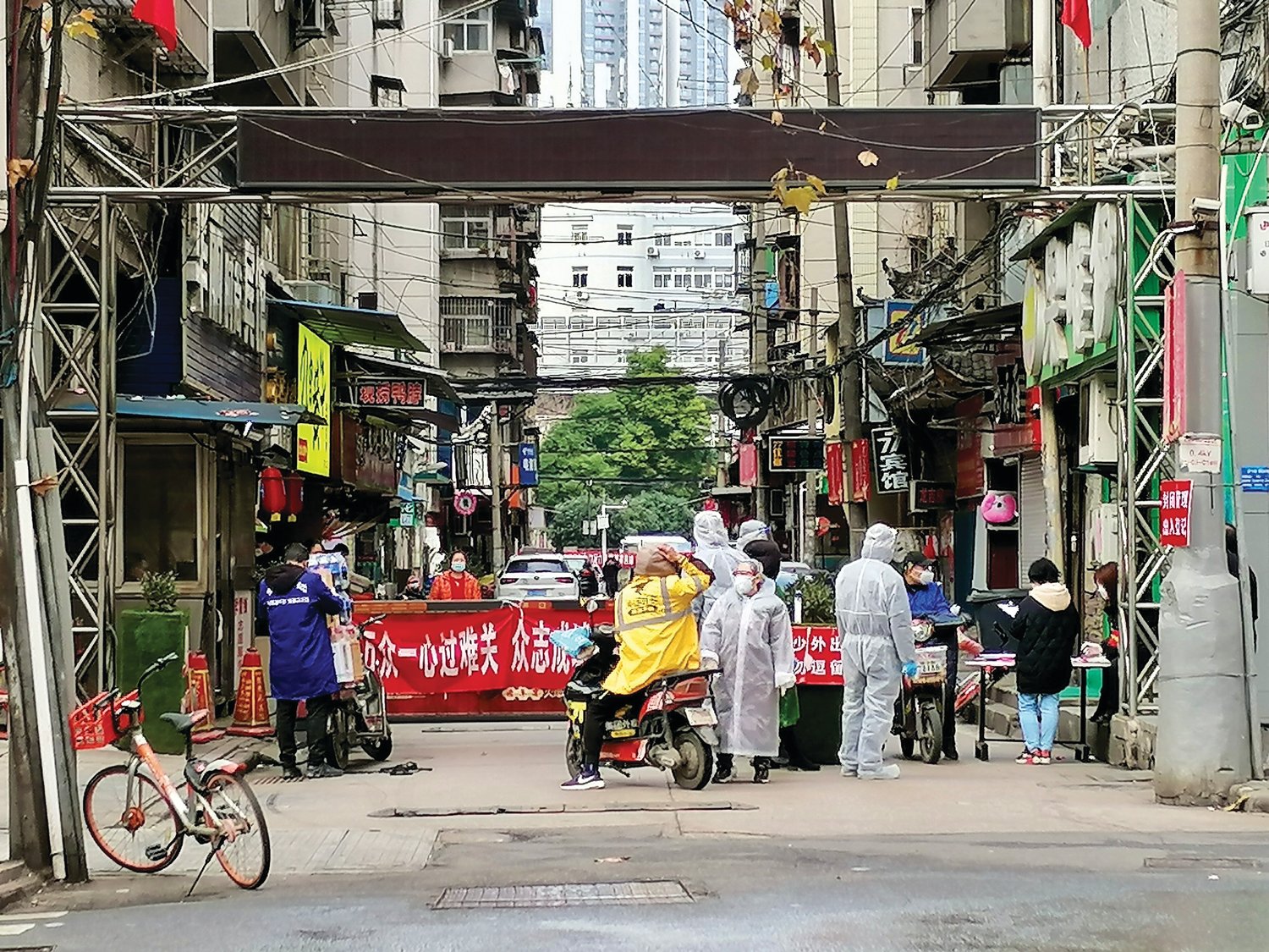 A street scene in Wuhan on the way for Lei Jiao to take her mother to a hospital. Fortunately, it was a false alarm: a cold, not the coronavirus..