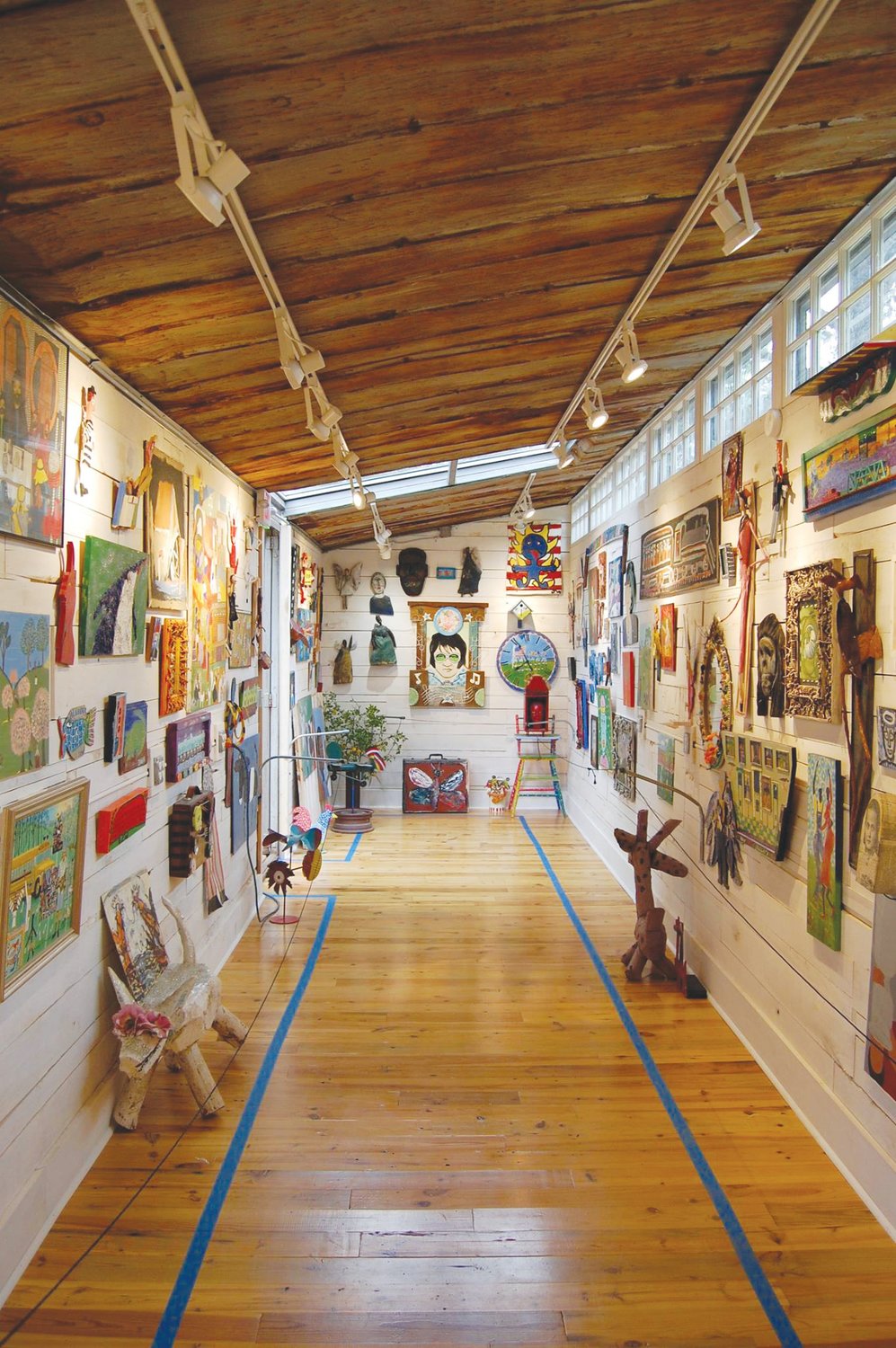 Opened in 2016 by collectors Dave Clark and his wife, Lisa Piper, the Small Museum of Folk Art is home to nearly 600 pieces of folk and outsider art, including pieces from local artists Clyde Jones, Vollis Simpson and Jimmy Lee Sudduth. .