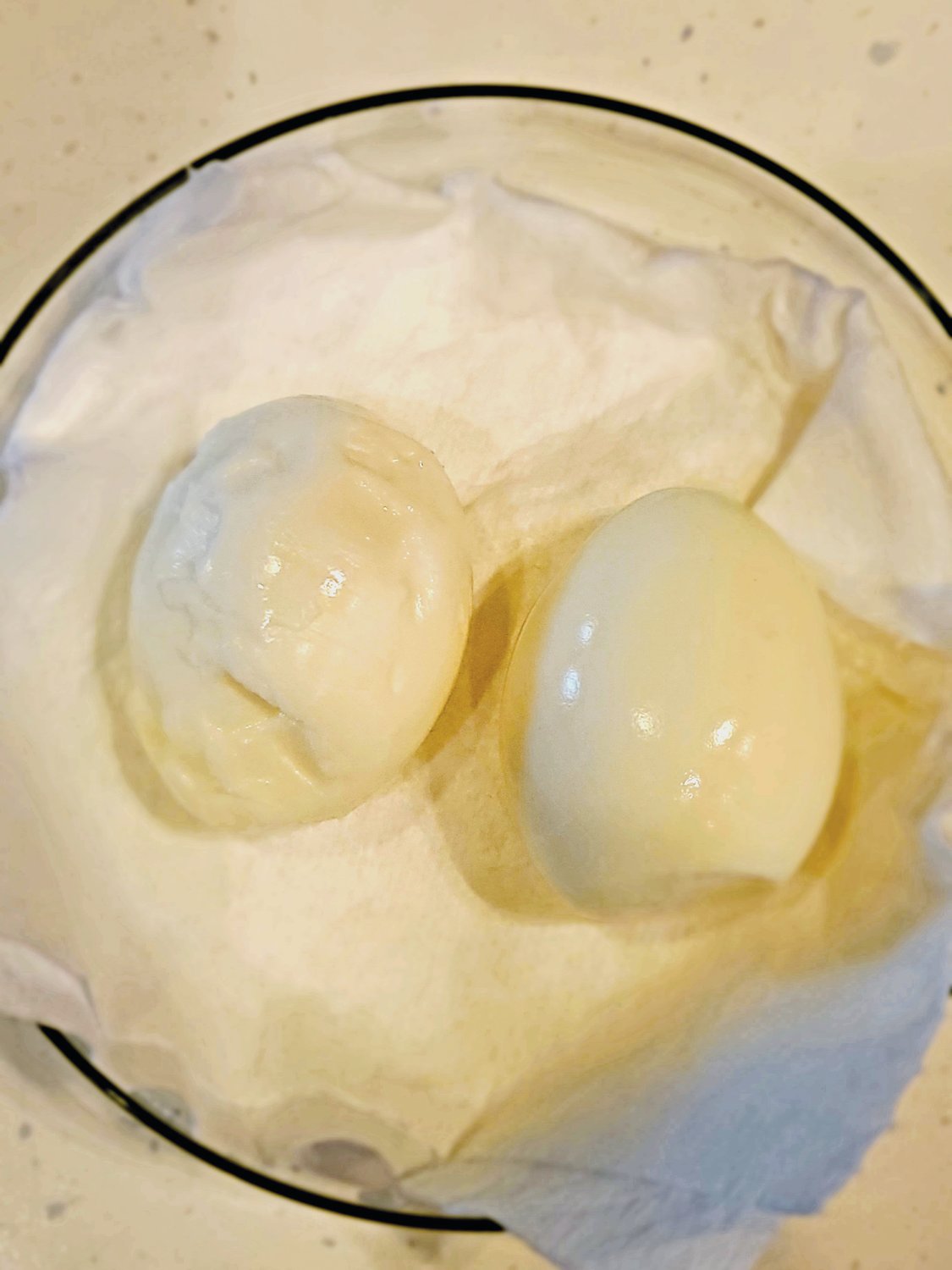 Peeled eggs.