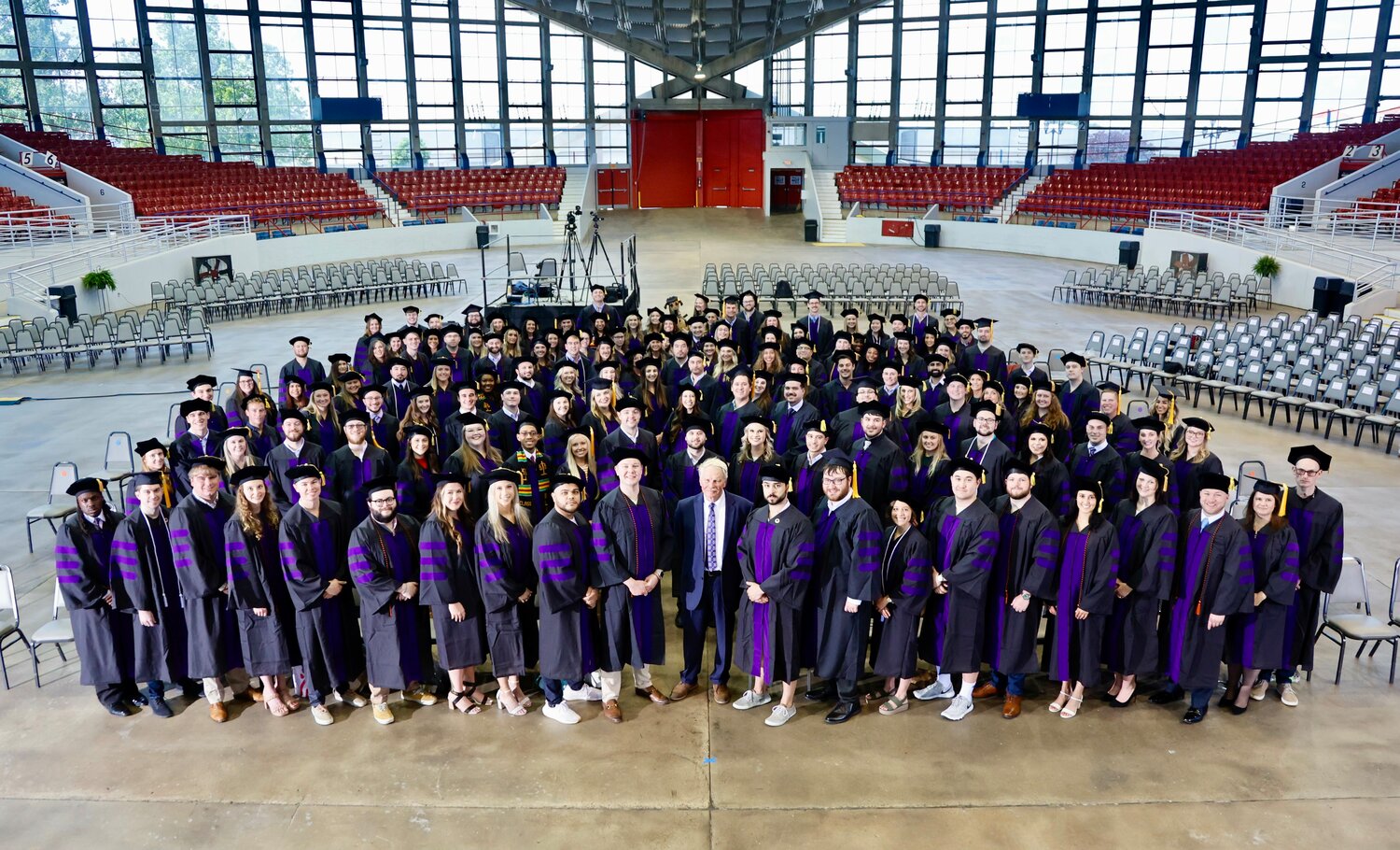 Members of the Campbell Law School Class of 2023 pose with Dean J. Rich Leonard.